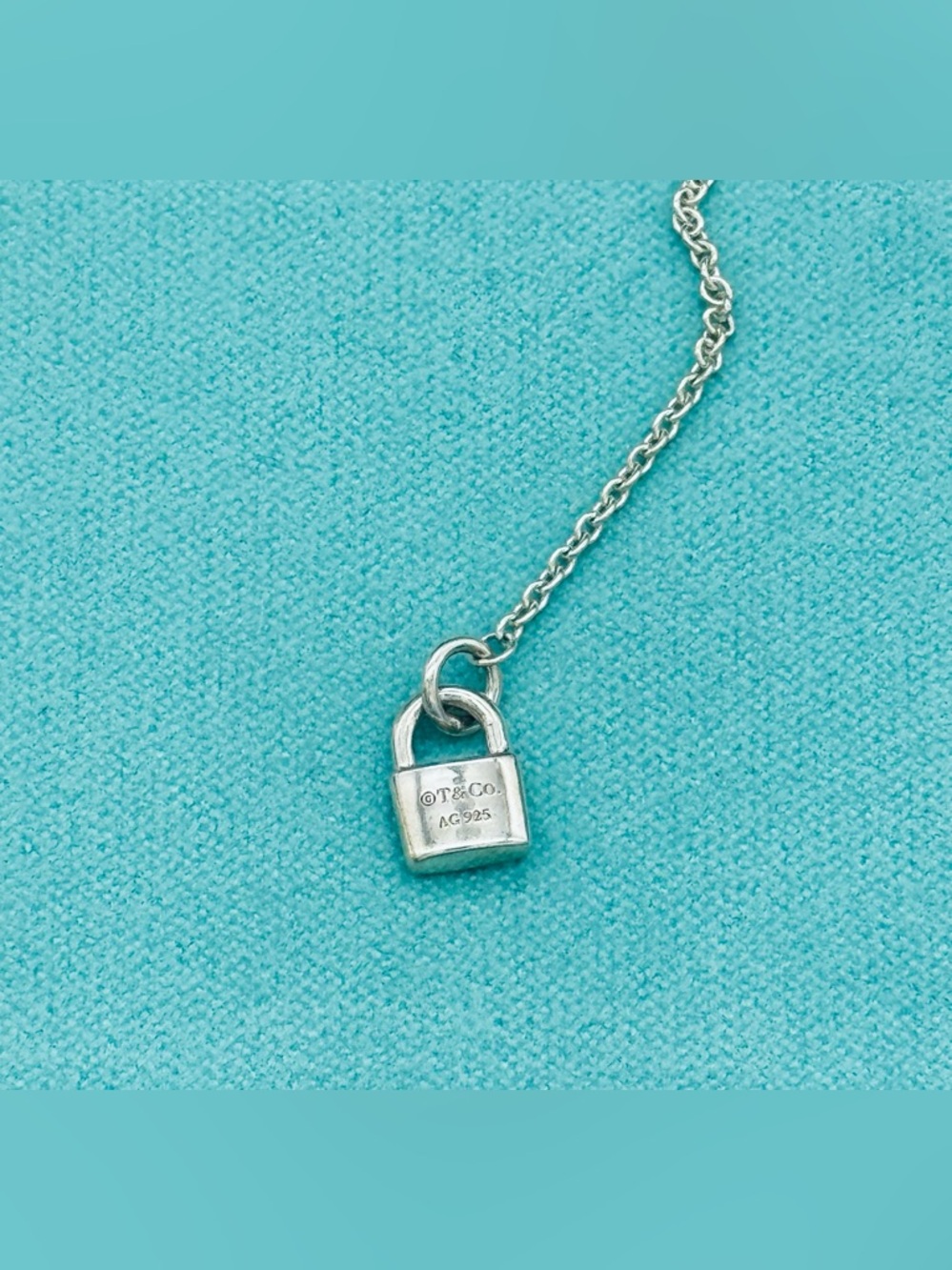 Tiffany & Co. SS Return to Love RTL Medium Heart Necklace 18-20” Necklace - Picture 6 of 8